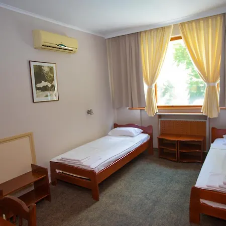 Otel Ustra