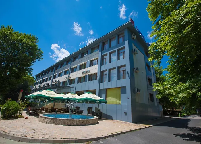 Ustra Hotel Kyrdżali