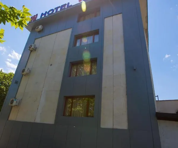 Ustra Hotel Kyrdżali